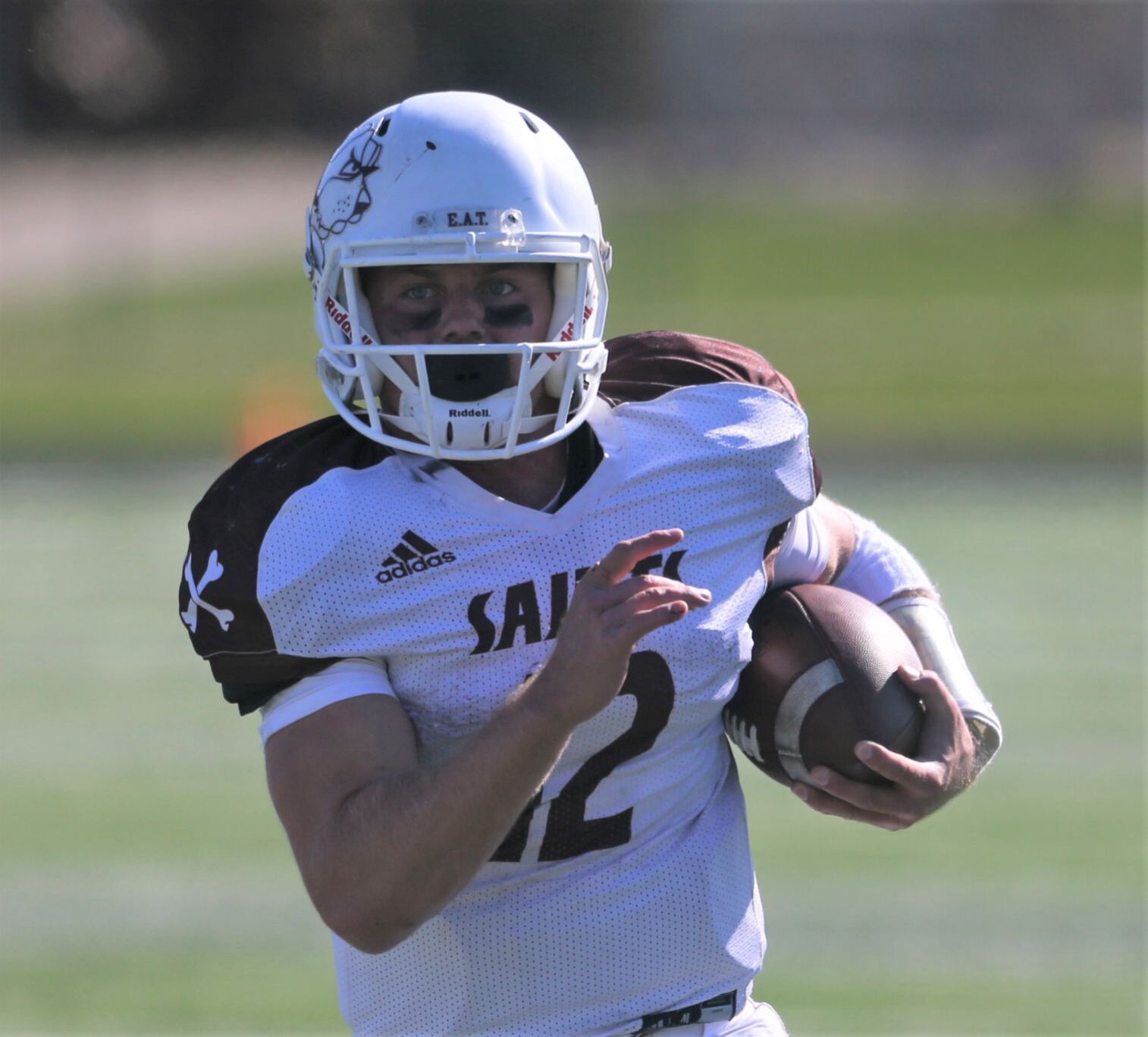 102321-qc-spt-ambrose fball21.jpg